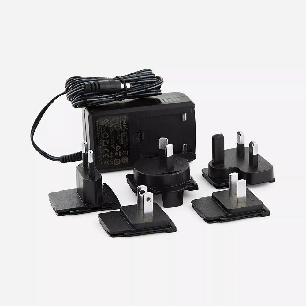 Power Adapter 12V — view 1